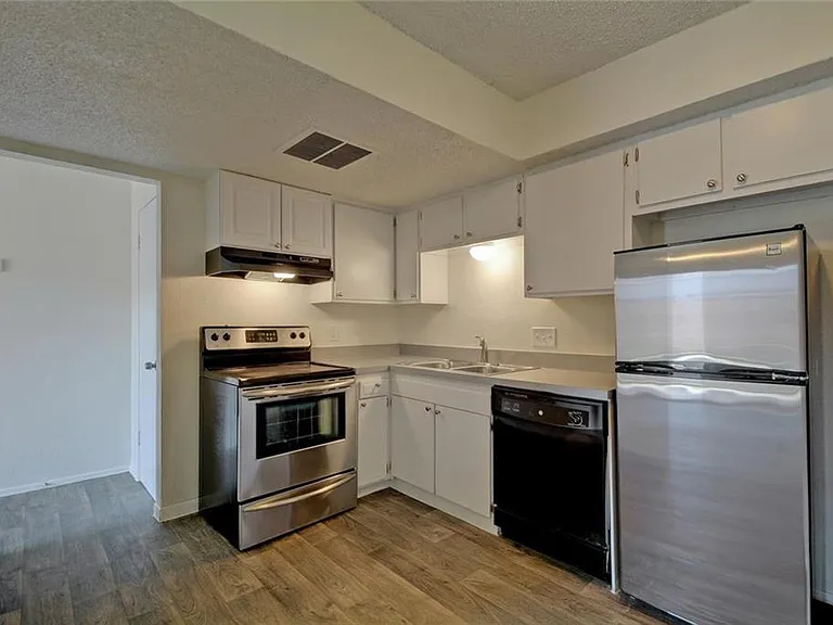 1825 Wooten Park Dr #101 — Photo 10