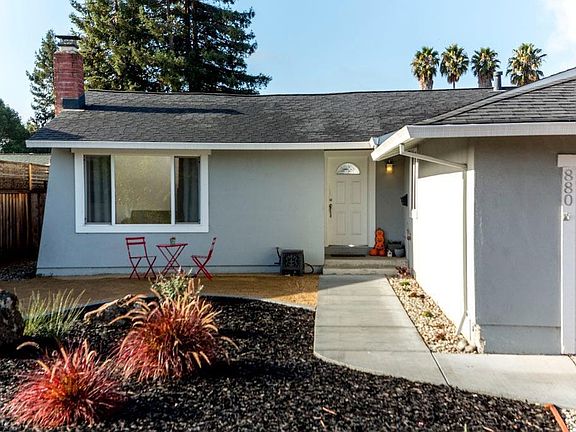 2nd image of 880 Crinella Dr