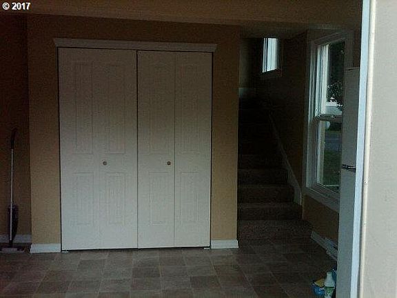 5th image of 824 N 1st Ave
