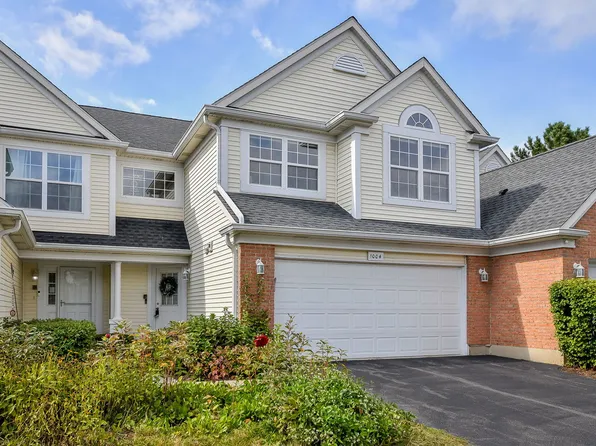 1004 Charlestowne Dr, West Chicago, IL 60185