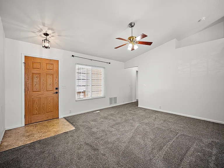 1355 Lords Hill Dr — Photo 6