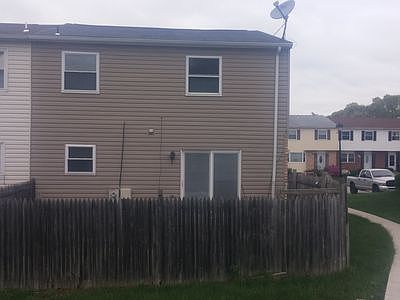 3rd image of 465 Darton Ct
