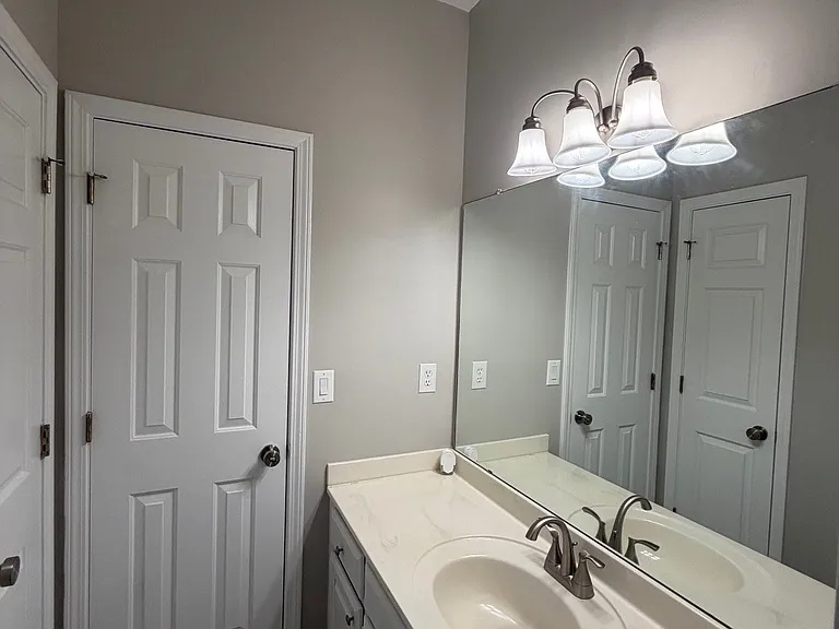 5430 Derby Chase Ct — Photo 15