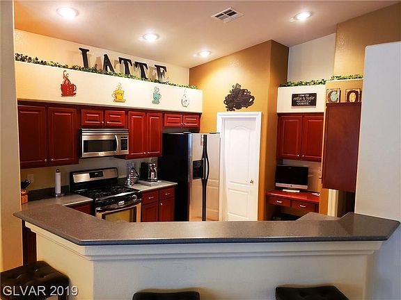 3rd image of 6321 Balch Springs Ct