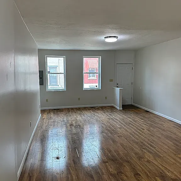 1308 Boyle St — Photo 4