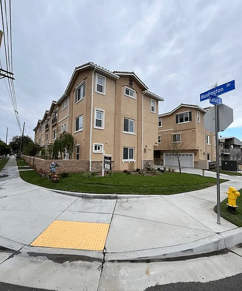 7250 Lotus Ave — Photo 3