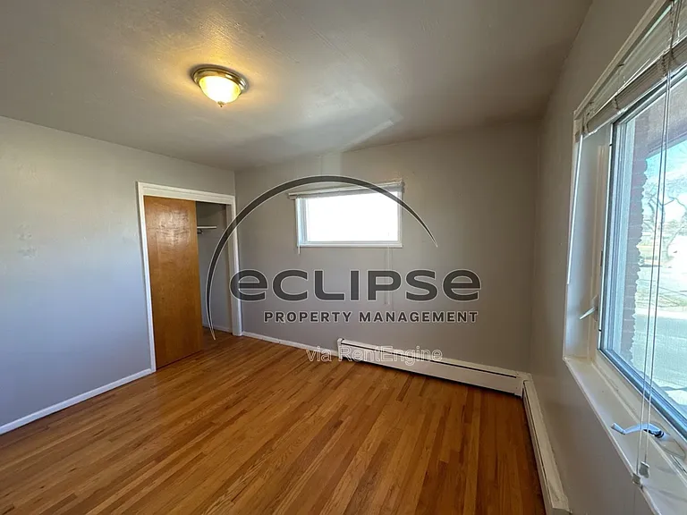 1823 Gunnison Ave — Photo 14