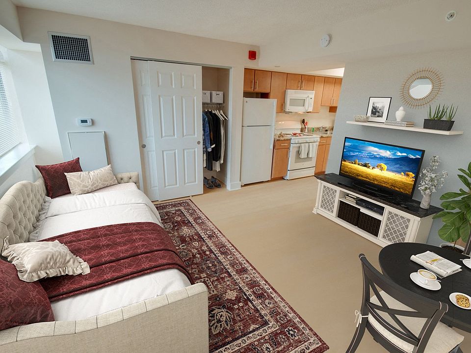 Studio Apartment