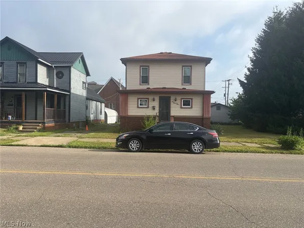 309 E 1st St, Uhrichsville, OH 44683