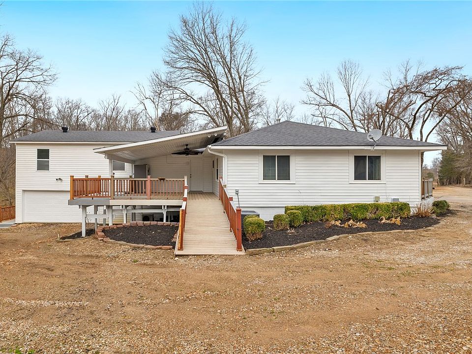 1st image of 18003 Habberton Rd