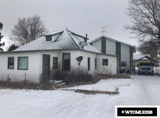 108 W Walnut Ave, Saratoga, WY 82331