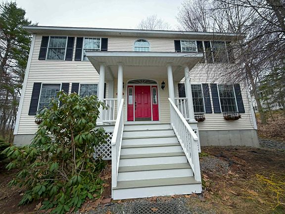 2nd image of 125 Ridgeview Drive