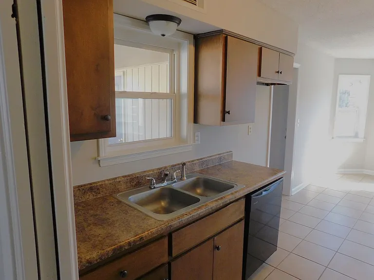 8550 Darlington Cv — Photo 8