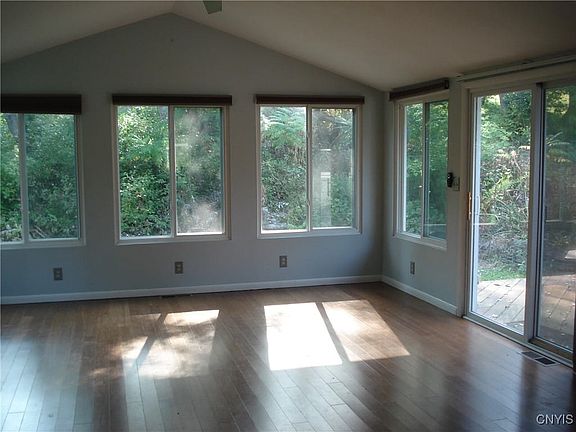 Great Room 16x15 Could be a dining room