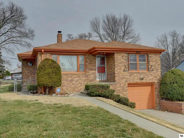 2618 Weber St, Omaha, NE 68112