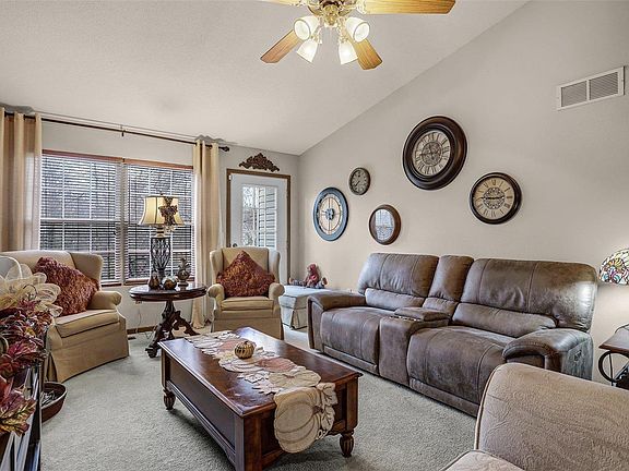 5th image of 138 Bayfield Dr