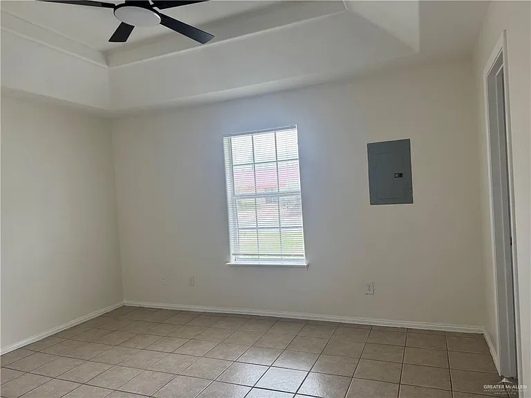 512 E Upas Ave #1 — Photo 5