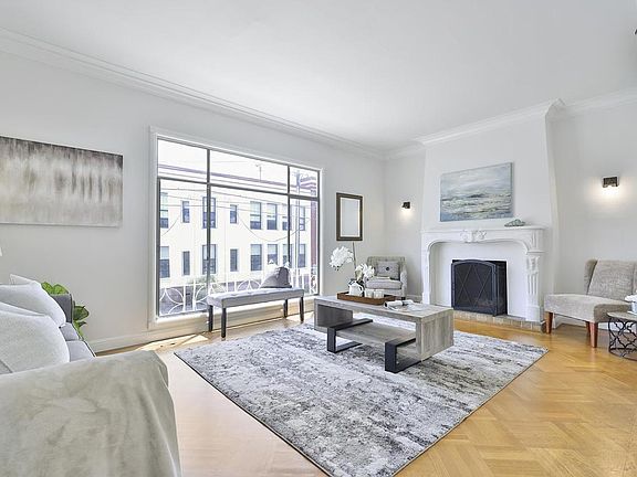 2nd image of 40 Schwerin St