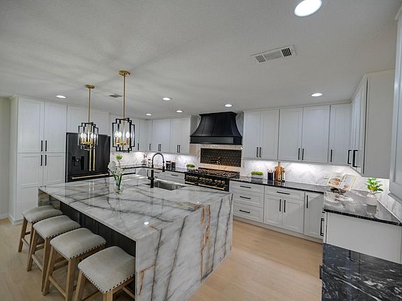 5th image of 2610 Talina Way
