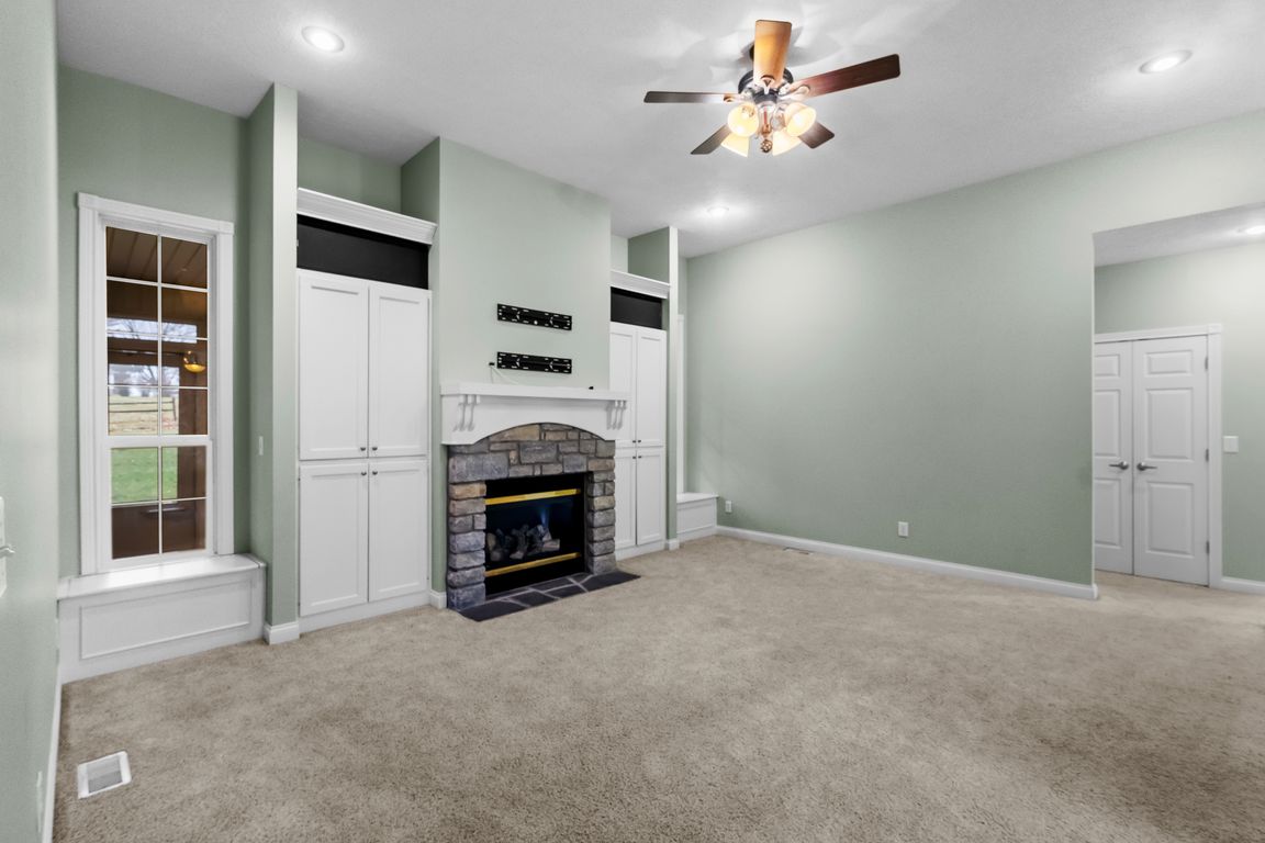 next background image