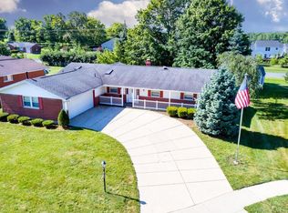 1362 Honeysuckle Dr, Fairborn, OH 45324