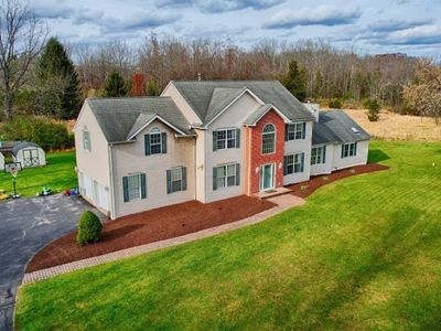1 Green Tree Dr, Green Twp, NJ, 07821