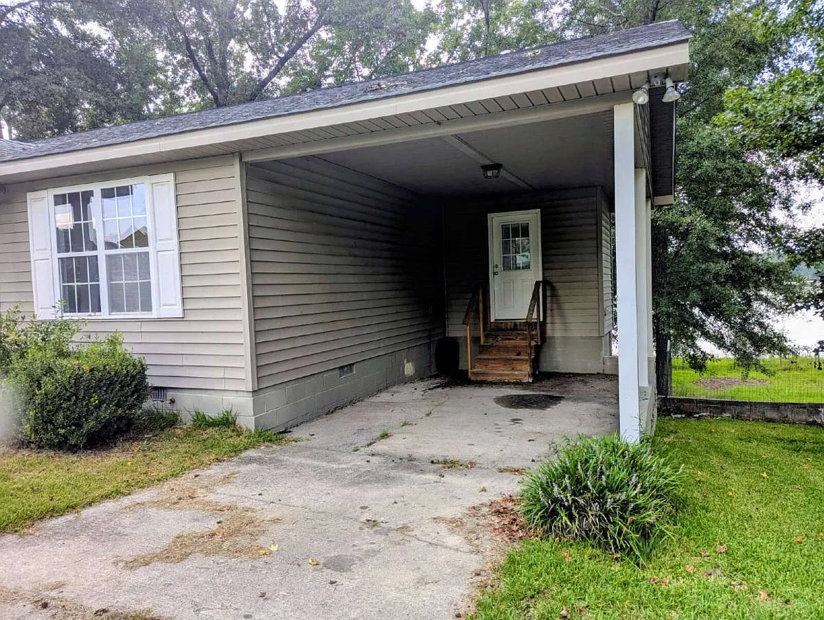 157 Lakeview Dr S in Gordon, GA 31031 — Photo 2