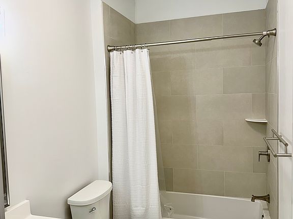 5th image of 175 E Main St Suite 4