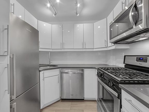 4th image of 340 E 51st St #*2c