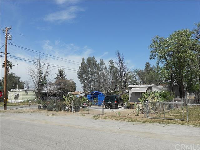 2nd image of 27816 Jefferson Ave