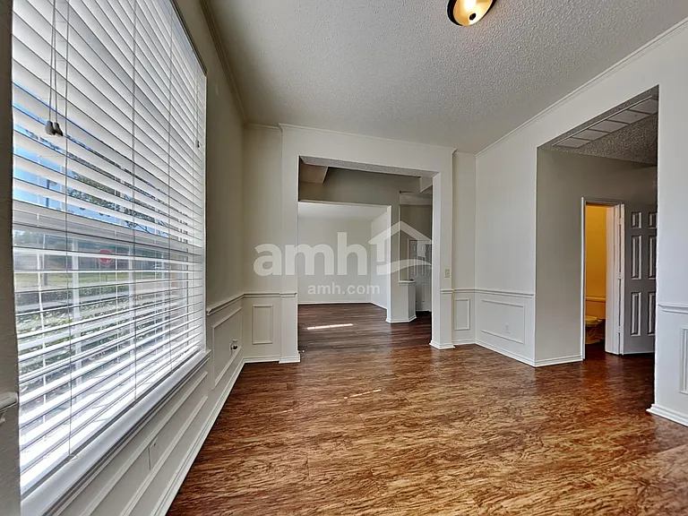 601 Ridgemont Dr — Photo 8