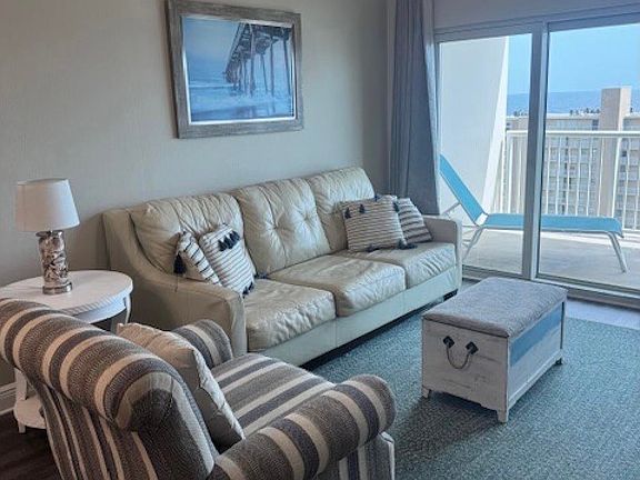 3rd image of 1010 Beach Blvd #1004