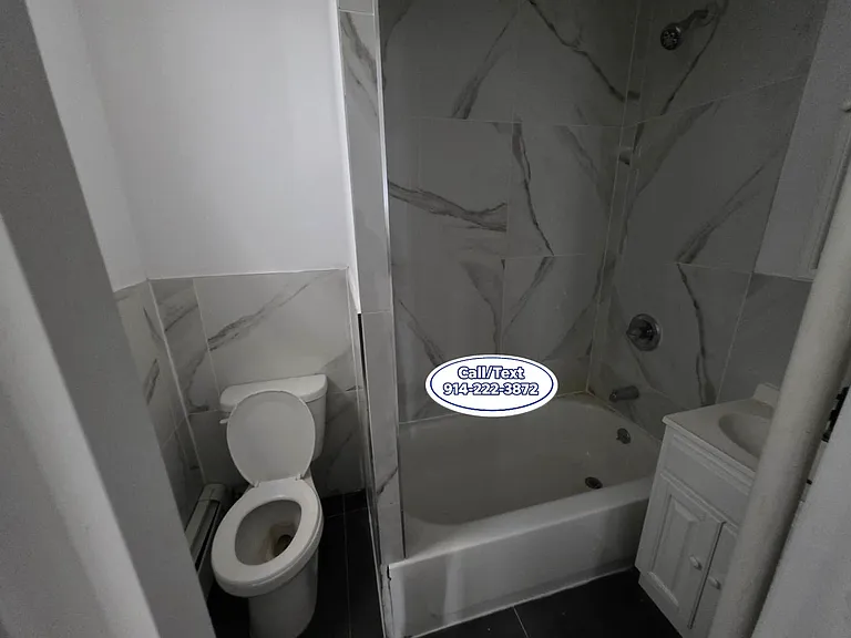21 Knowles St #2 — Photo 2