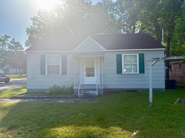 1304 Sewanee Dr, Chattanooga, TN 37412