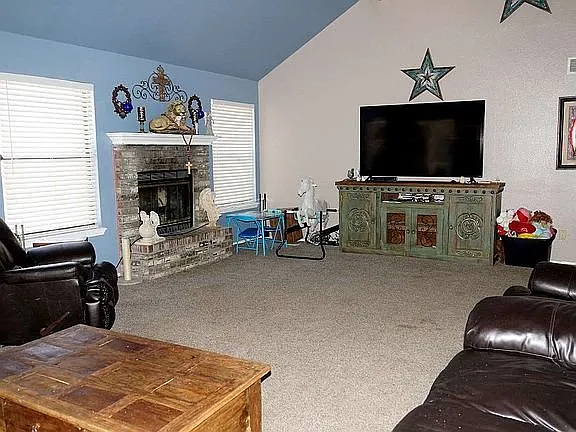 4780 Ennismore Dr — Photo 1