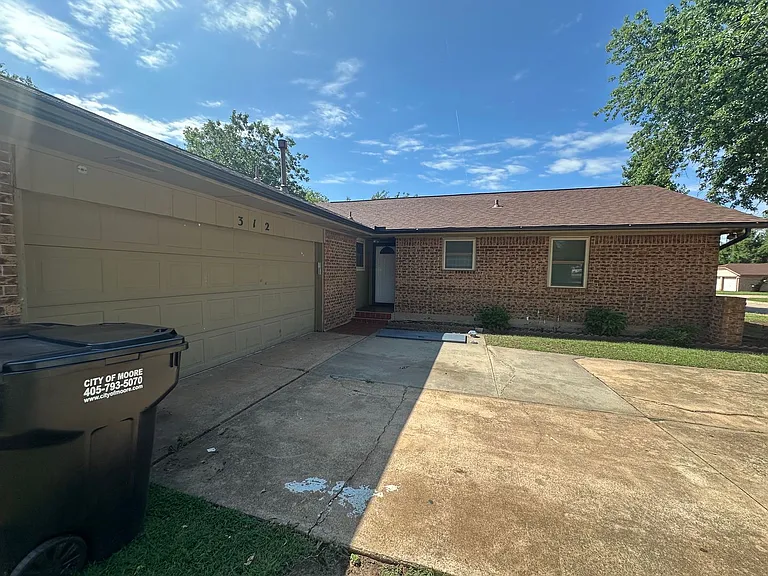 312 S Avery Dr — Photo 6