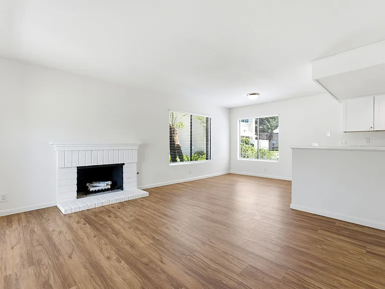 15192 Moir Ct — Photo 6
