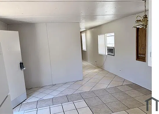 3 bed, 900 sqft, $1,600 — Photo 4