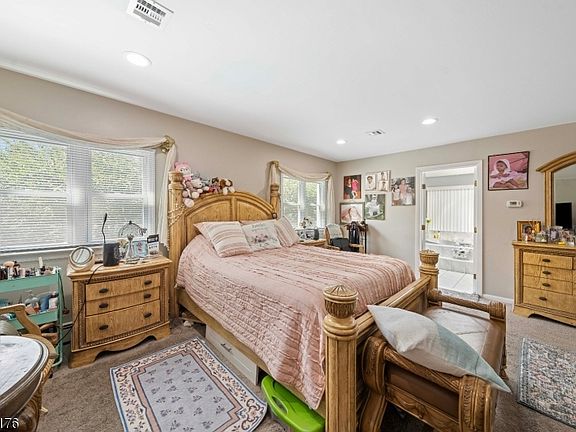 5th image of 220 Horseshoe Rd