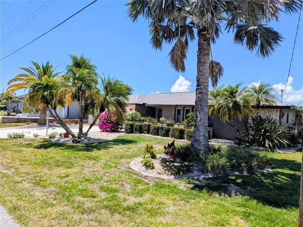 322 E Tarpon Blvd NW, Port Charlotte, FL 33952