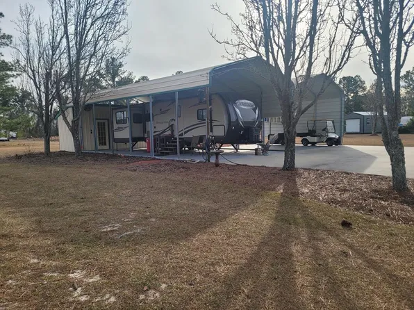 108 Daughtry Dr, Alma, GA 31510