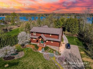 5175 Parview Dr, Clarkston, MI 48346