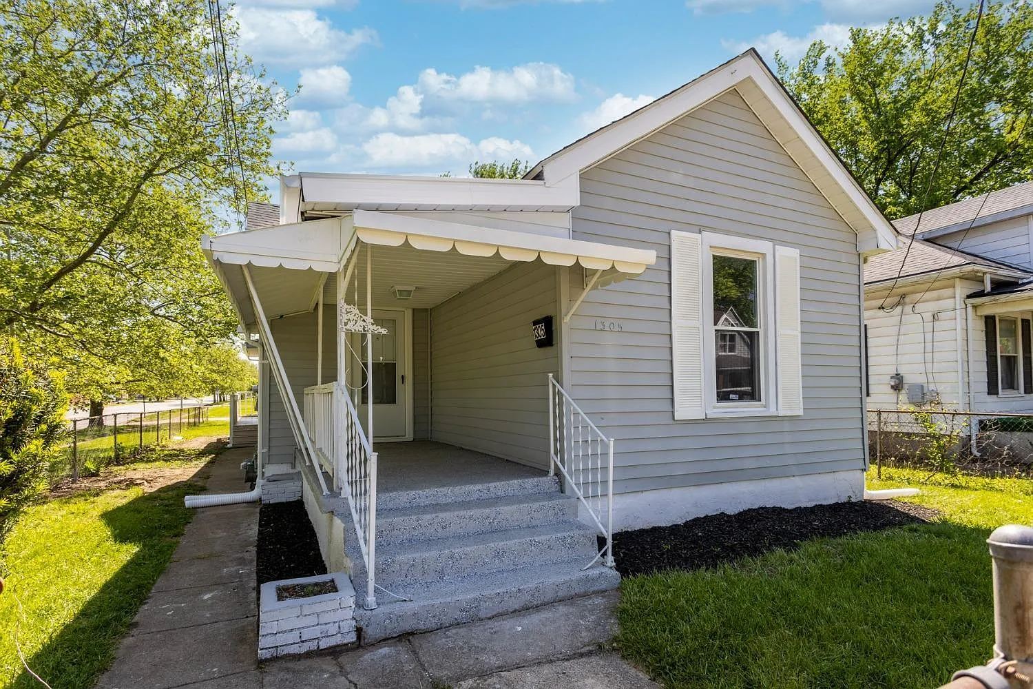 1305 Grove St photo 1