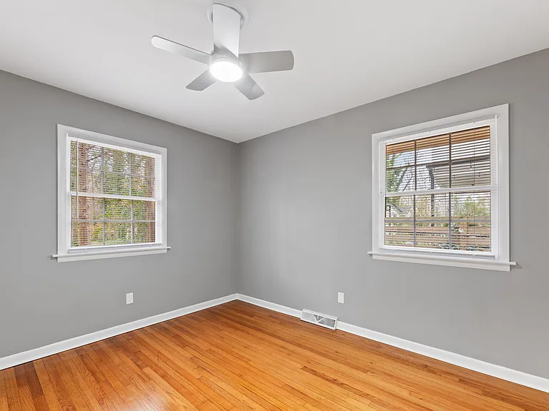 513 Bart St — Photo 23