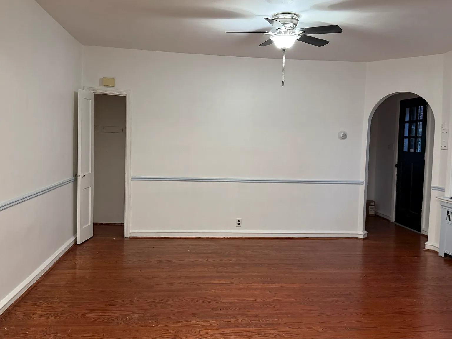3 bed, 1.5 bath, 1600 sqft, $2,000 — Photo 4