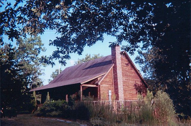 1st image of 275 Woodland Est