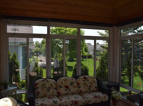 3rd image of 12909 Milbrook Dr
