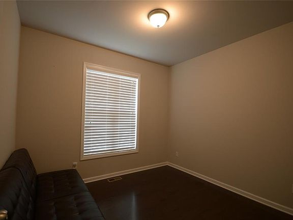 5th image of 2976 Regal Park Ct