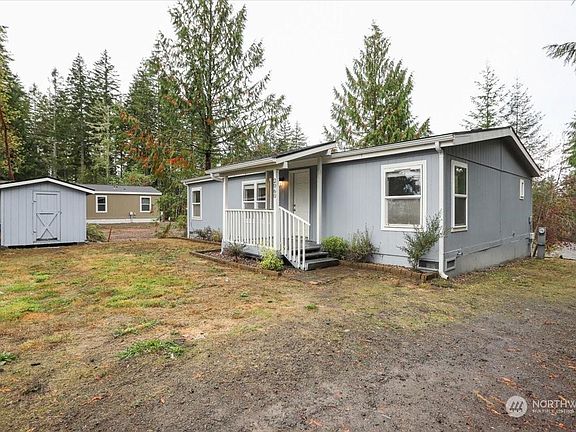 2nd image of 2060 E Trails End Dr