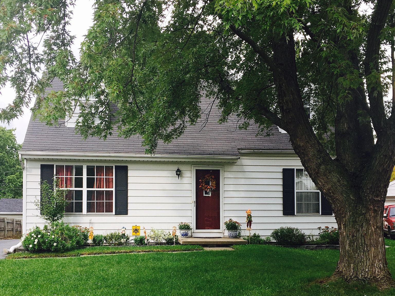 906 Carol Cir, Rossford, OH 43460 Zillow